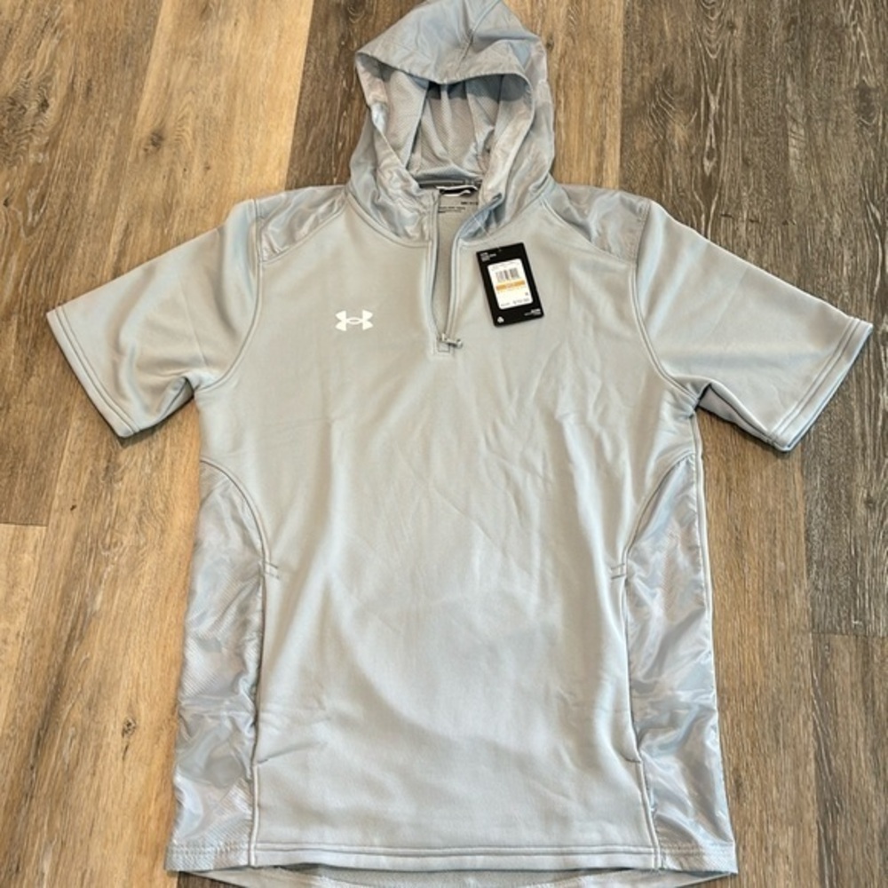 NWT Under Armour Short Sleeve Commander Hoodie Gray Small